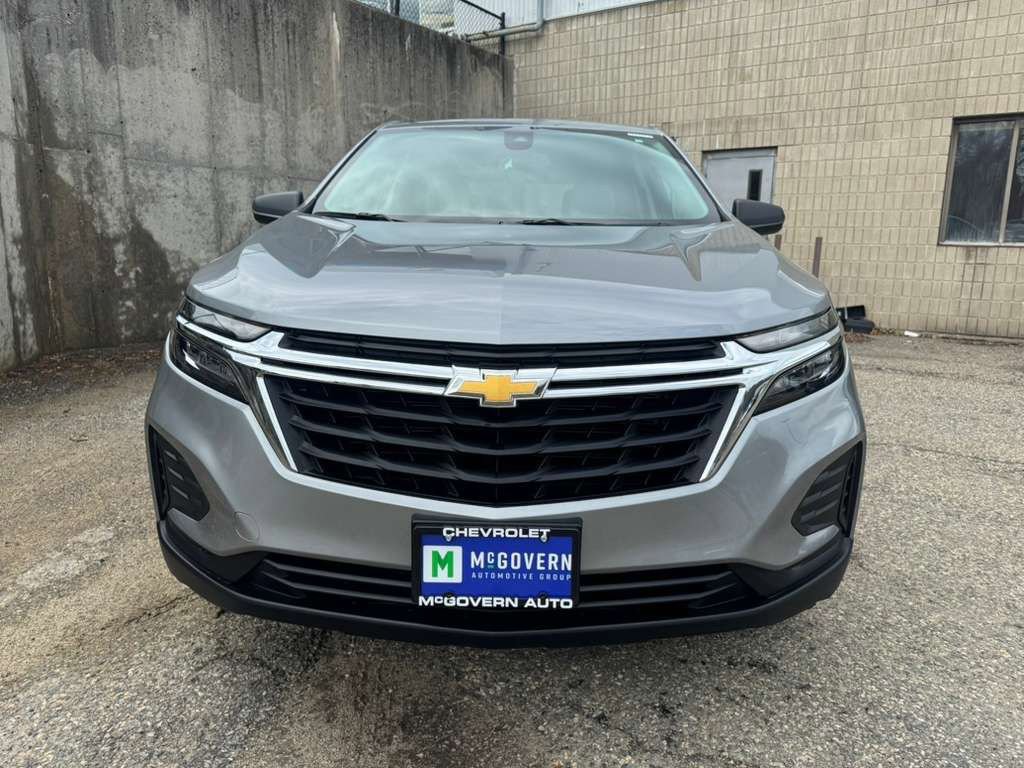 Used 2024 Chevrolet Equinox LS w/ LS Convenience Package image 9