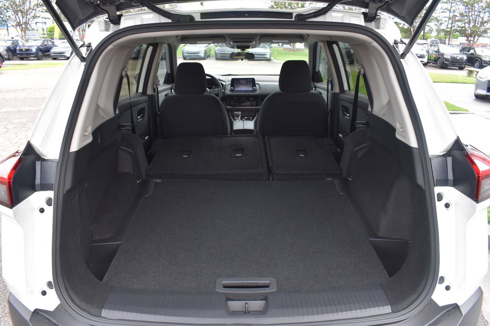 Used 2023 Nissan Rogue SV FWD image 51