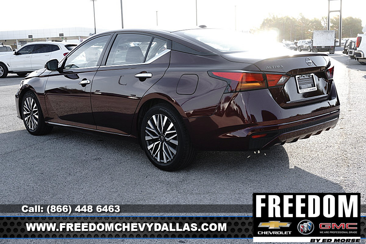 Used 2024 Nissan Altima 2.5 SV FWD image 36