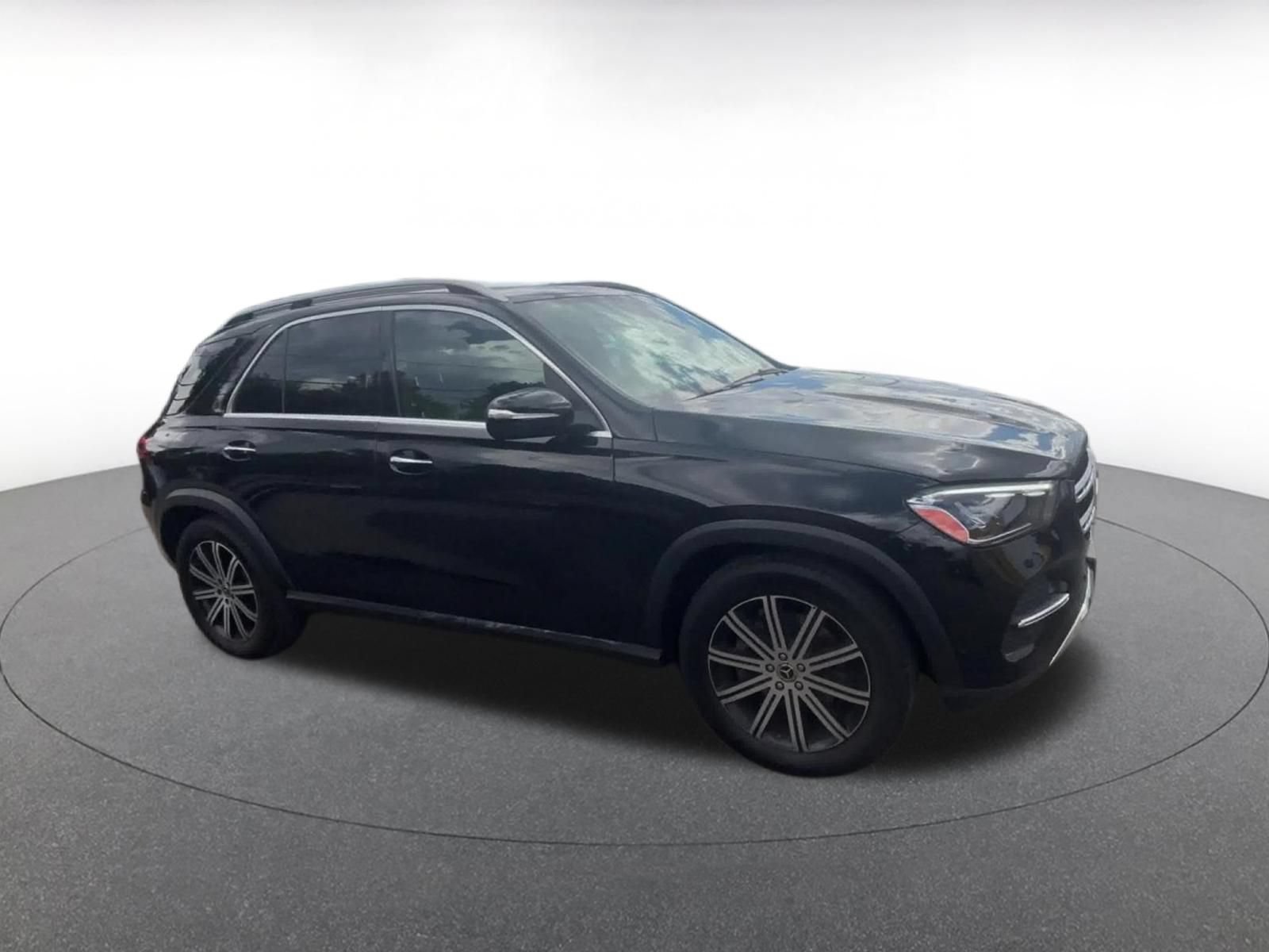 Used 2026 Mercedes-Benz GLE 350 4MATIC image 2