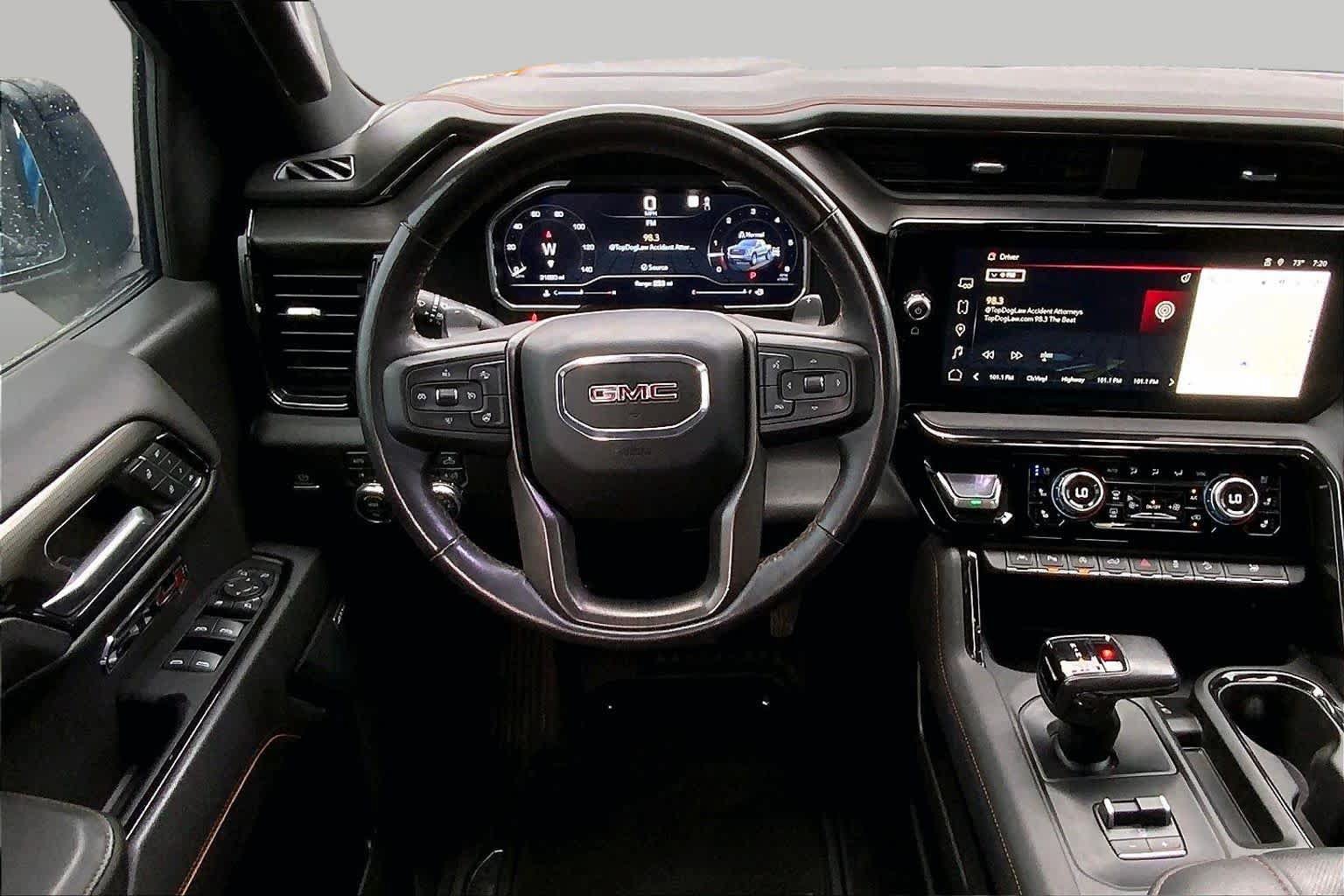 Used 2022 GMC Sierra 1500 AT4 w/ AT4 Premium Package AWD/4WD image 6