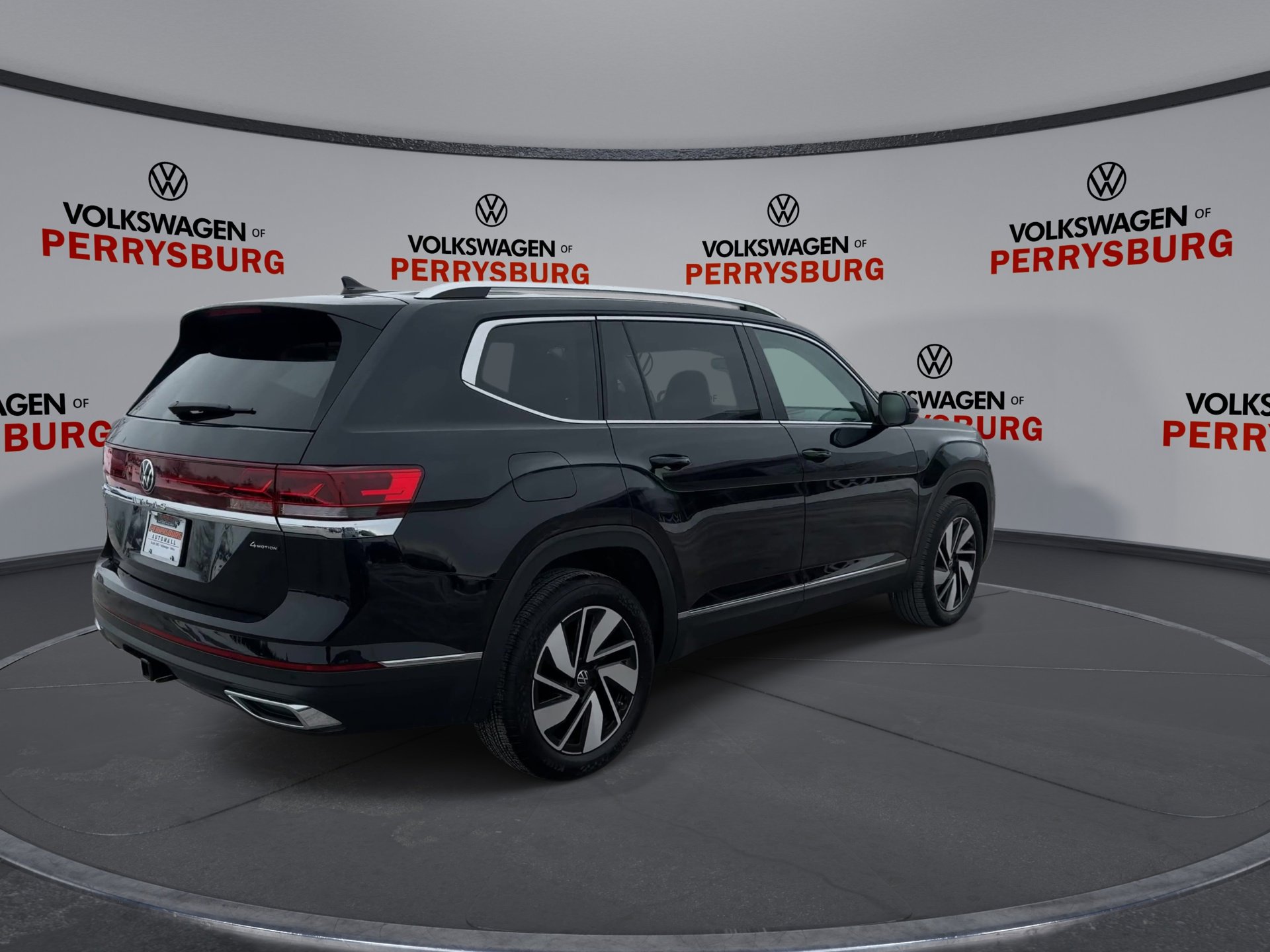 Certified 2025 Volkswagen Atlas SEL image 8
