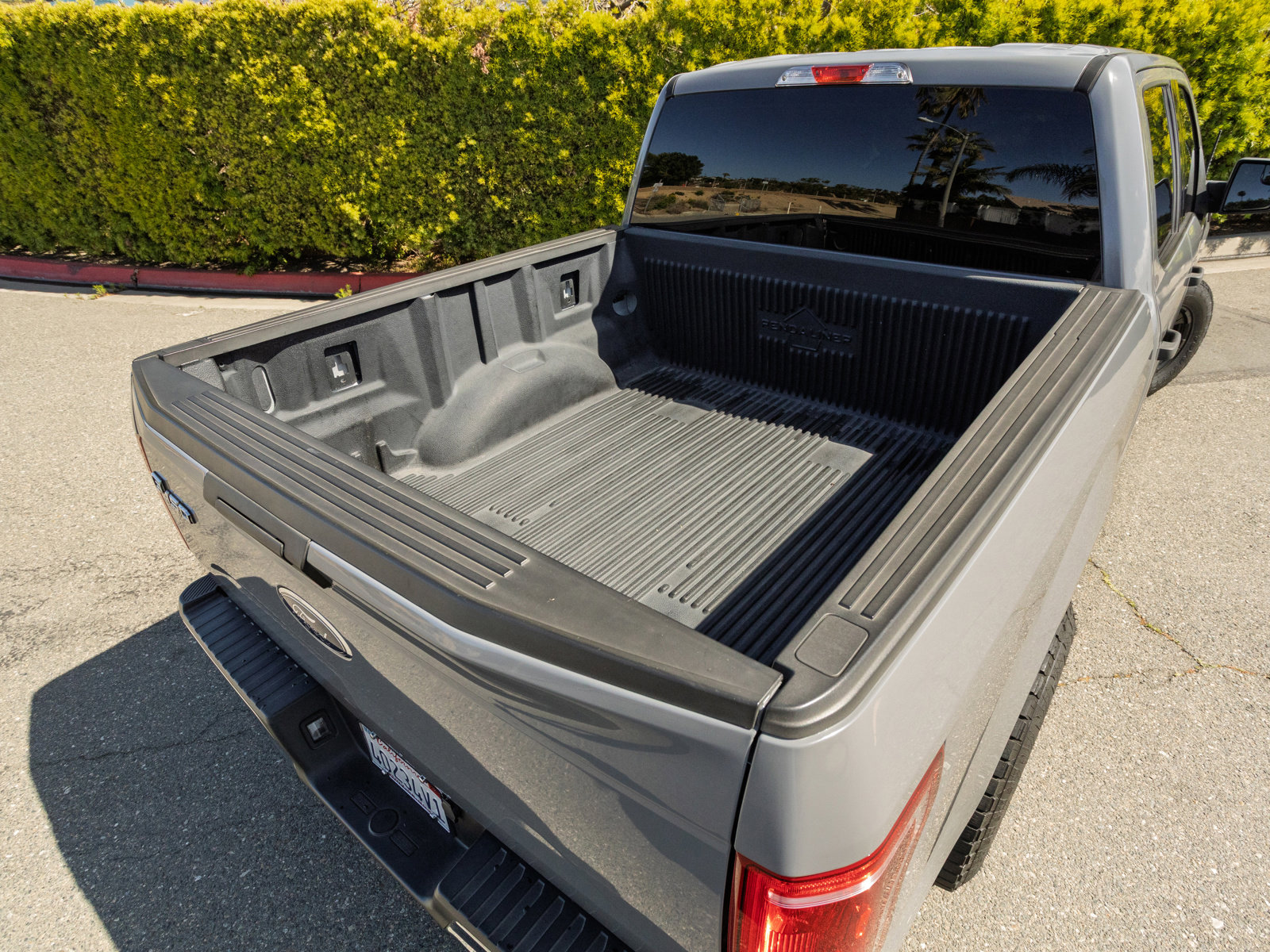 Used 2015 Ford F150 XLT RWD image 9