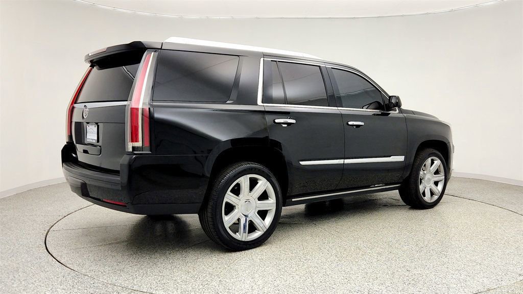 Used 2015 Cadillac Escalade Premium image 5