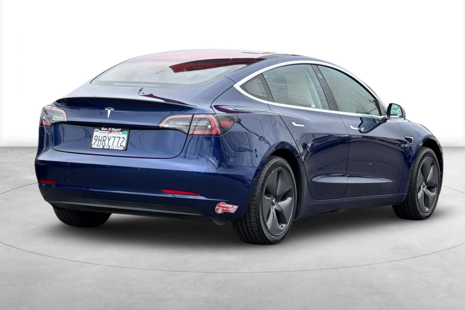 Used 2018 Tesla Model 3 Long Range RWD image 6