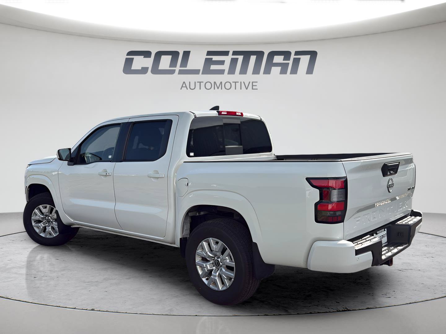 Used 2024 Nissan Frontier SV w/ SV Convenience Package AWD/4WD image 3