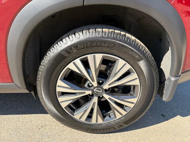 Used 2023 Nissan Rogue SV image 25