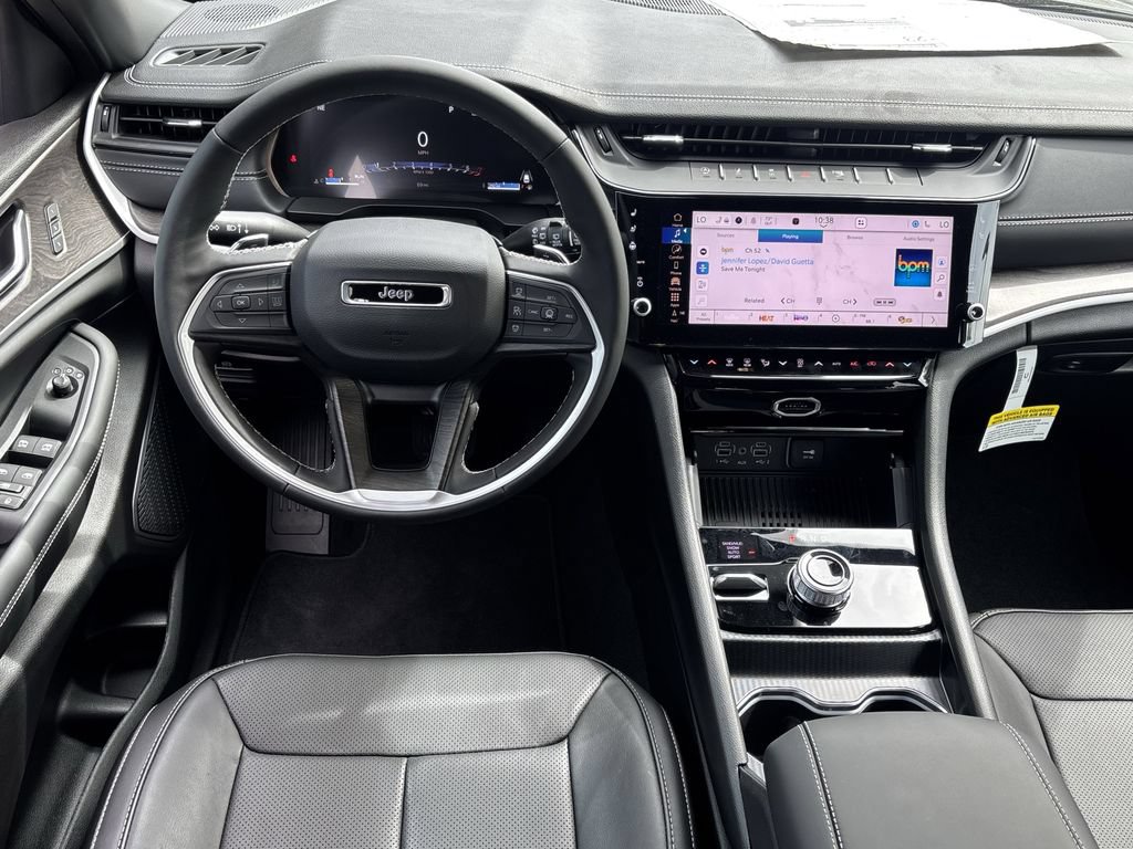 New 2026 Jeep Grand Cherokee Limited AWD/4WD image 11