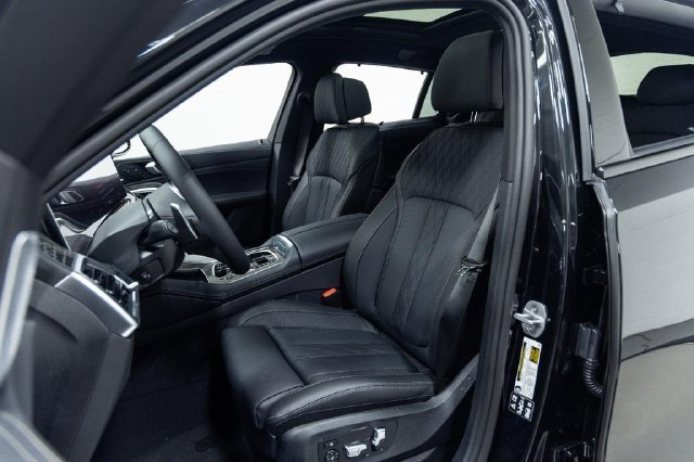 New 2027 BMW X6 M60i AWD/4WD image 24