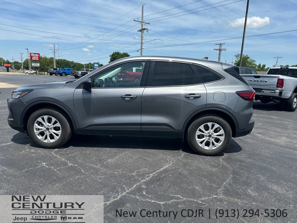 Used 2025 Ford Escape Active AWD/4WD image 5