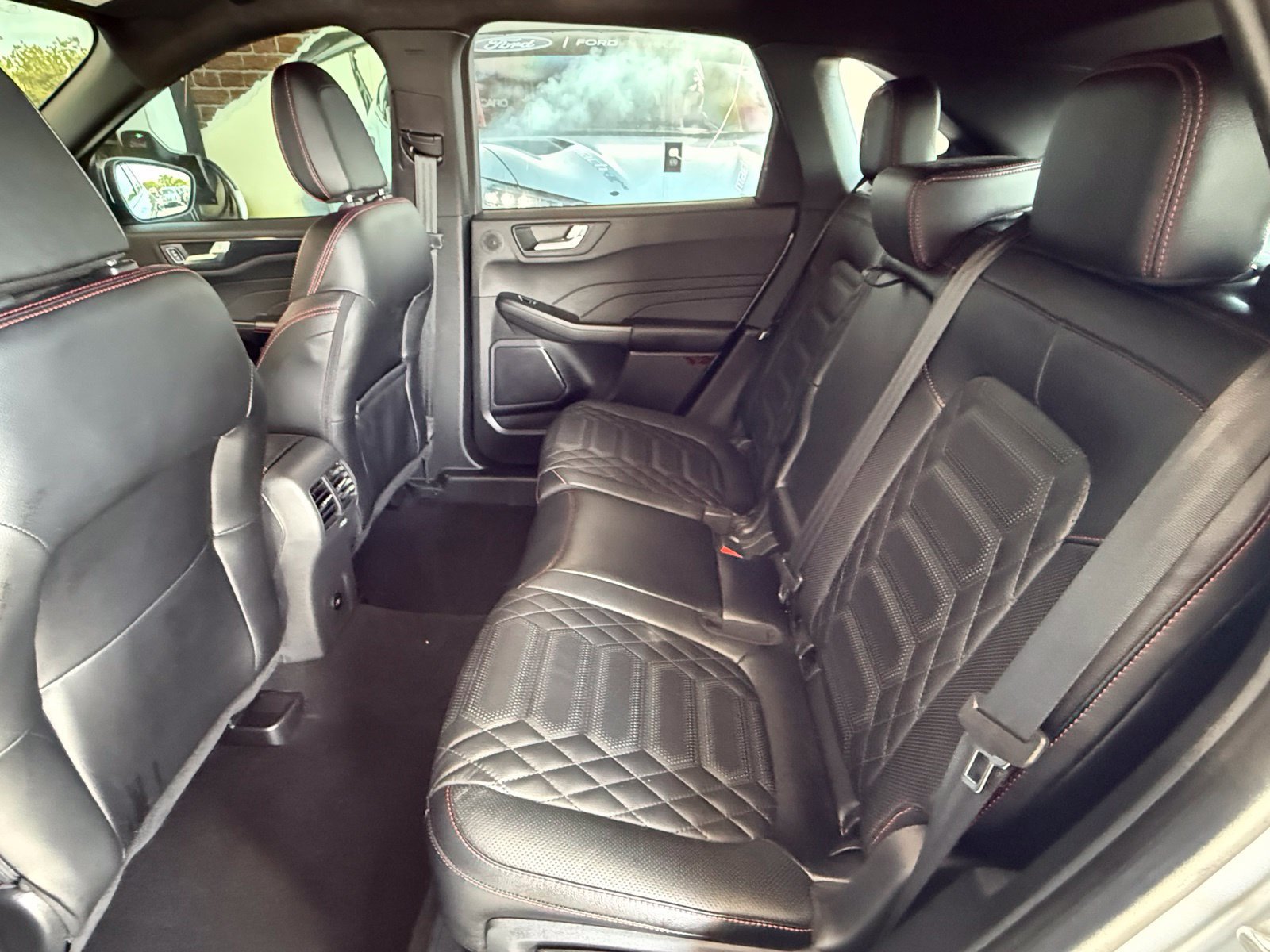 Used 2024 Ford Escape ST-Line Elite w/ Premium Technology Package AWD/4WD image 14