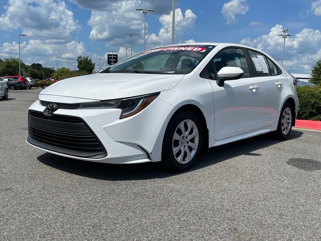 Used 2024 Toyota Corolla LE FWD image 3