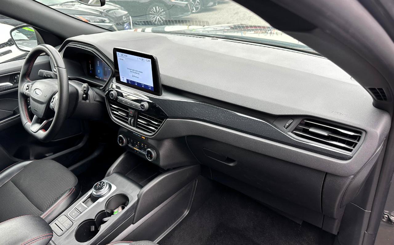 Used 2025 Ford Escape ST-Line FWD image 10
