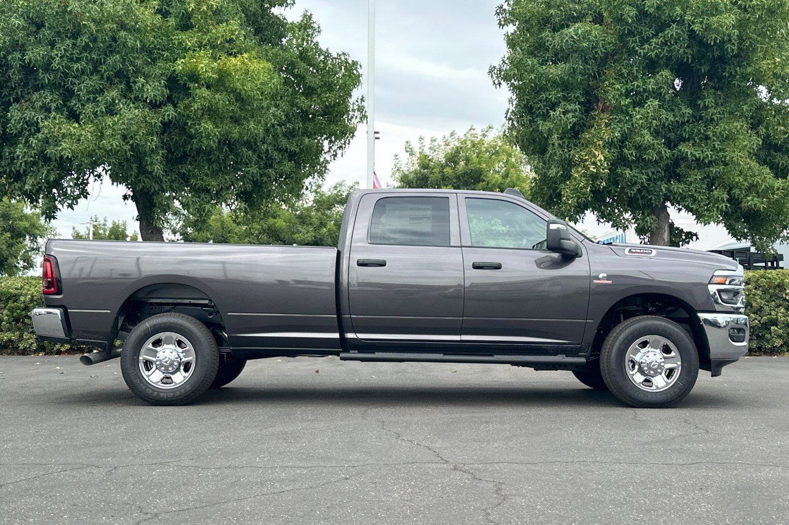 New 2027 RAM 3500 Tradesman AWD/4WD image 2