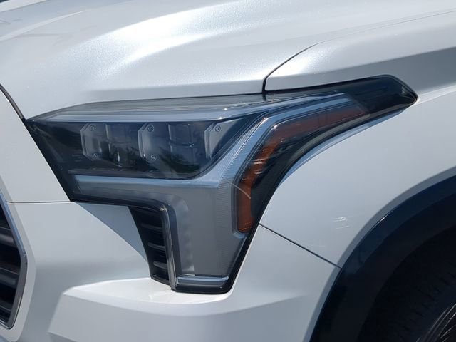 Used 2024 Toyota Sequoia Platinum AWD/4WD image 10