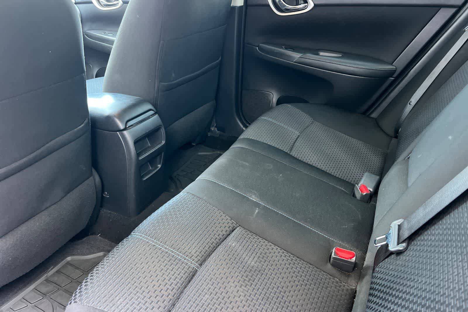 Used 2016 Nissan Sentra SR w/ Driver's Assist Package FWD image 5