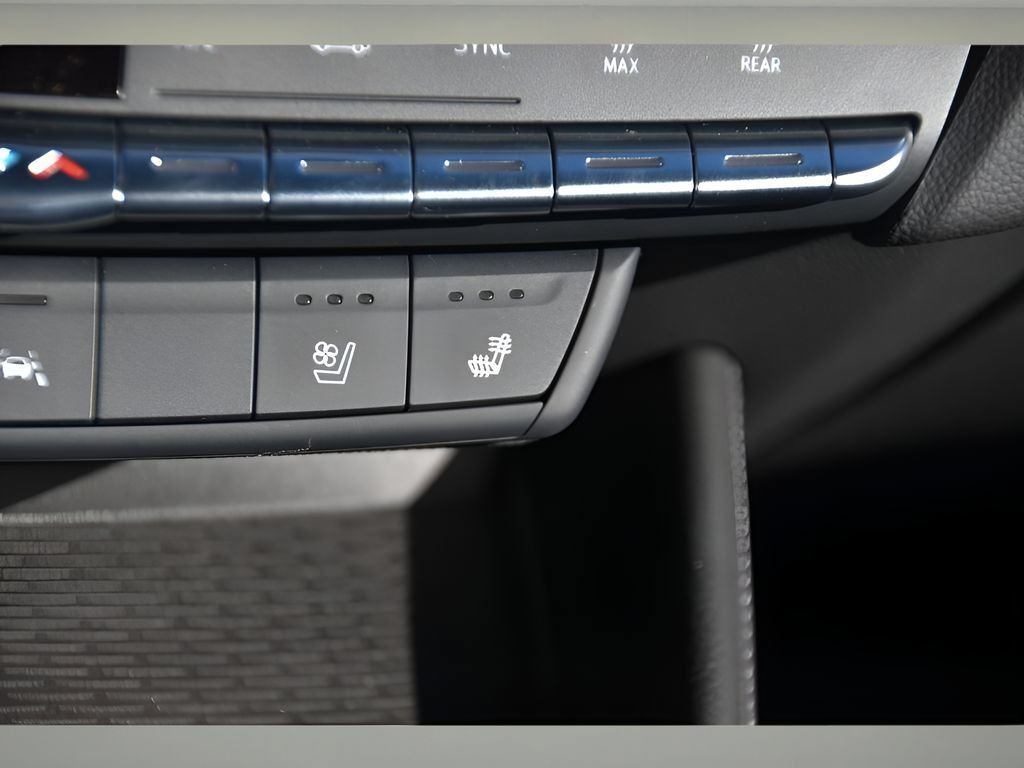 New 2025 Cadillac CT4 Premium Luxury AWD/4WD image 31