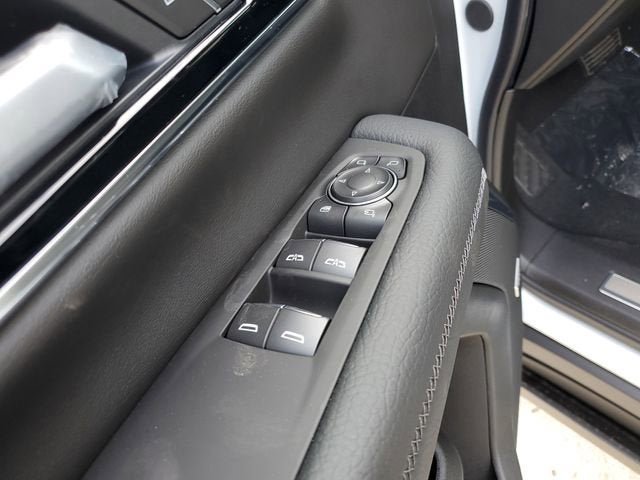 New 2026 GMC Yukon XL Denali w/ Sun & Power Step Package image 18