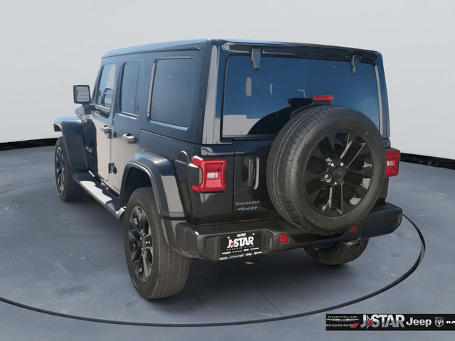 Used 2025 Jeep Wrangler Unlimited Sahara AWD/4WD image 7