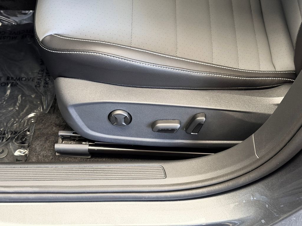 New 2026 Volkswagen Jetta SE FWD image 25