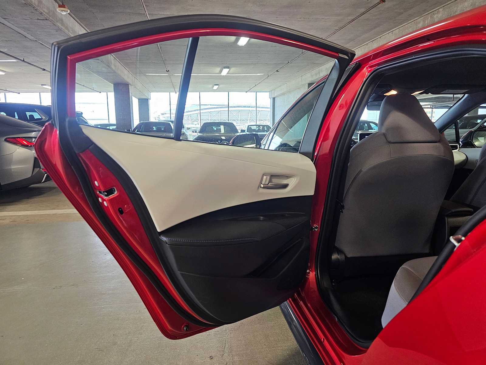 Used 2021 Toyota Corolla SE FWD image 24
