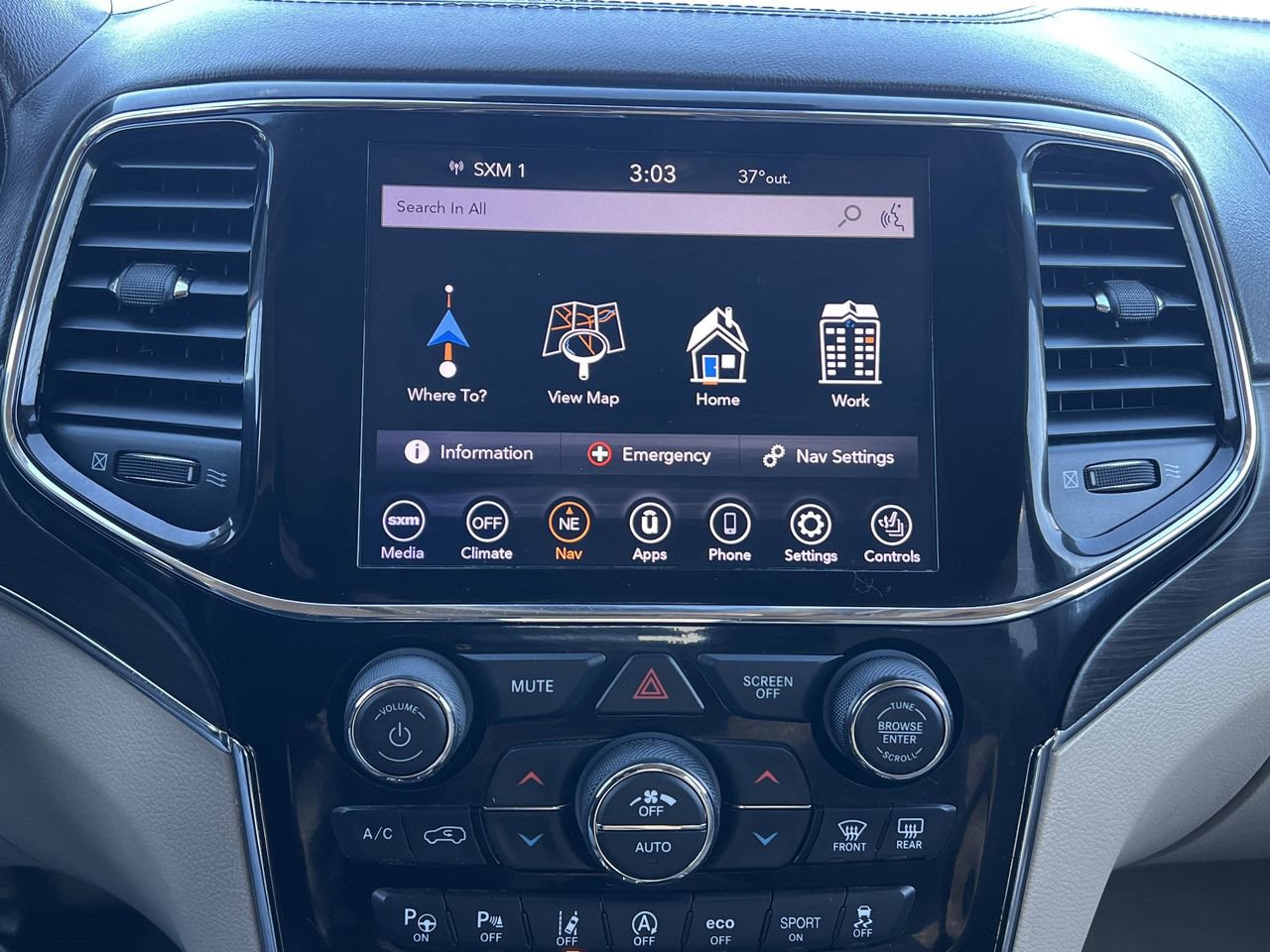 Used 2020 Jeep Grand Cherokee Overland image 11