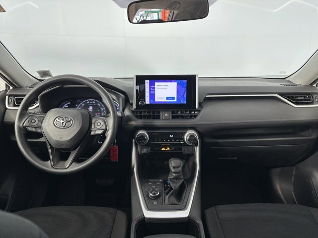 Used 2023 Toyota RAV4 LE image 11