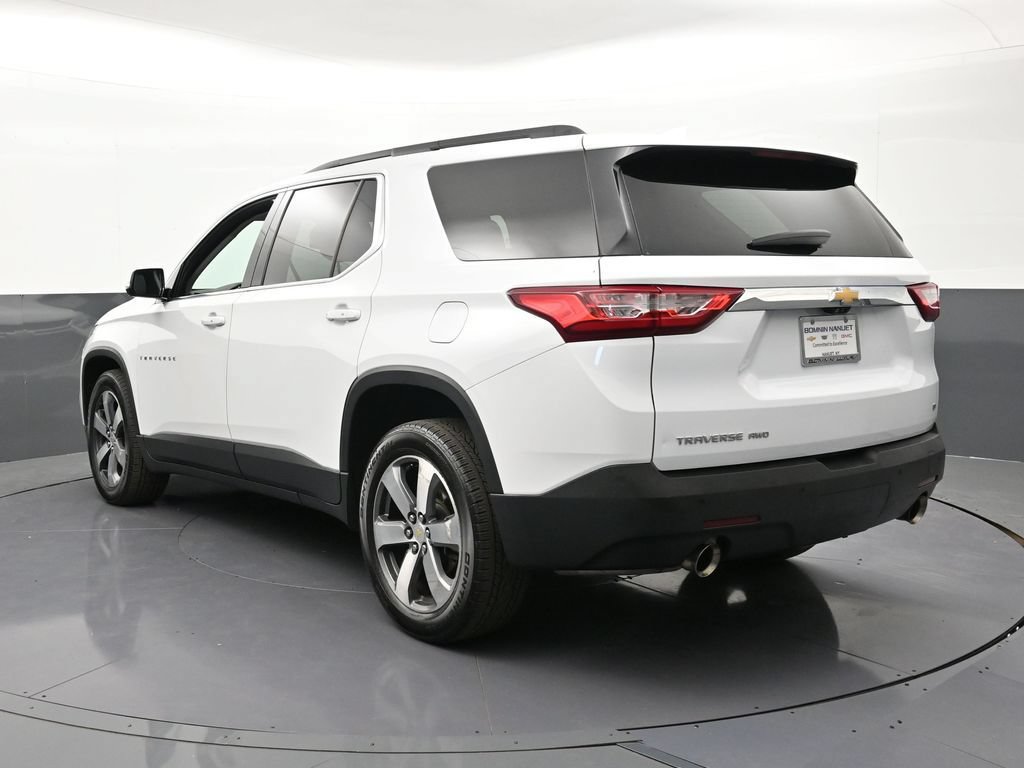Certified 2020 Chevrolet Traverse LT w/ LT Premium Package AWD/4WD image 3