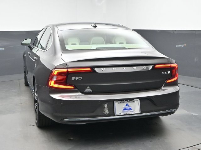 Used 2023 Volvo S90 B6 Ultimate w/ Lounge Package AWD/4WD image 7