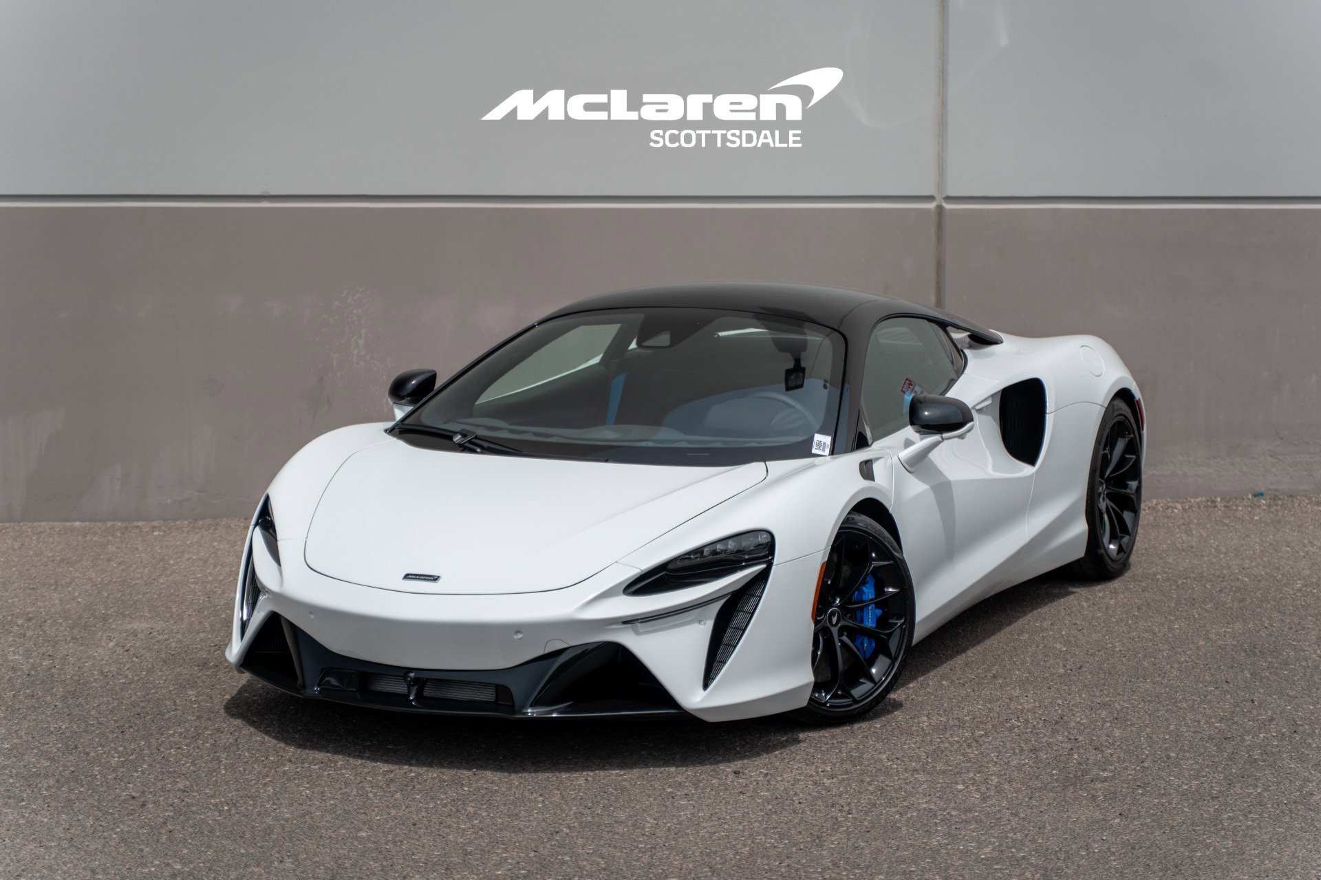 New 2026 McLaren Artura RWD image 1