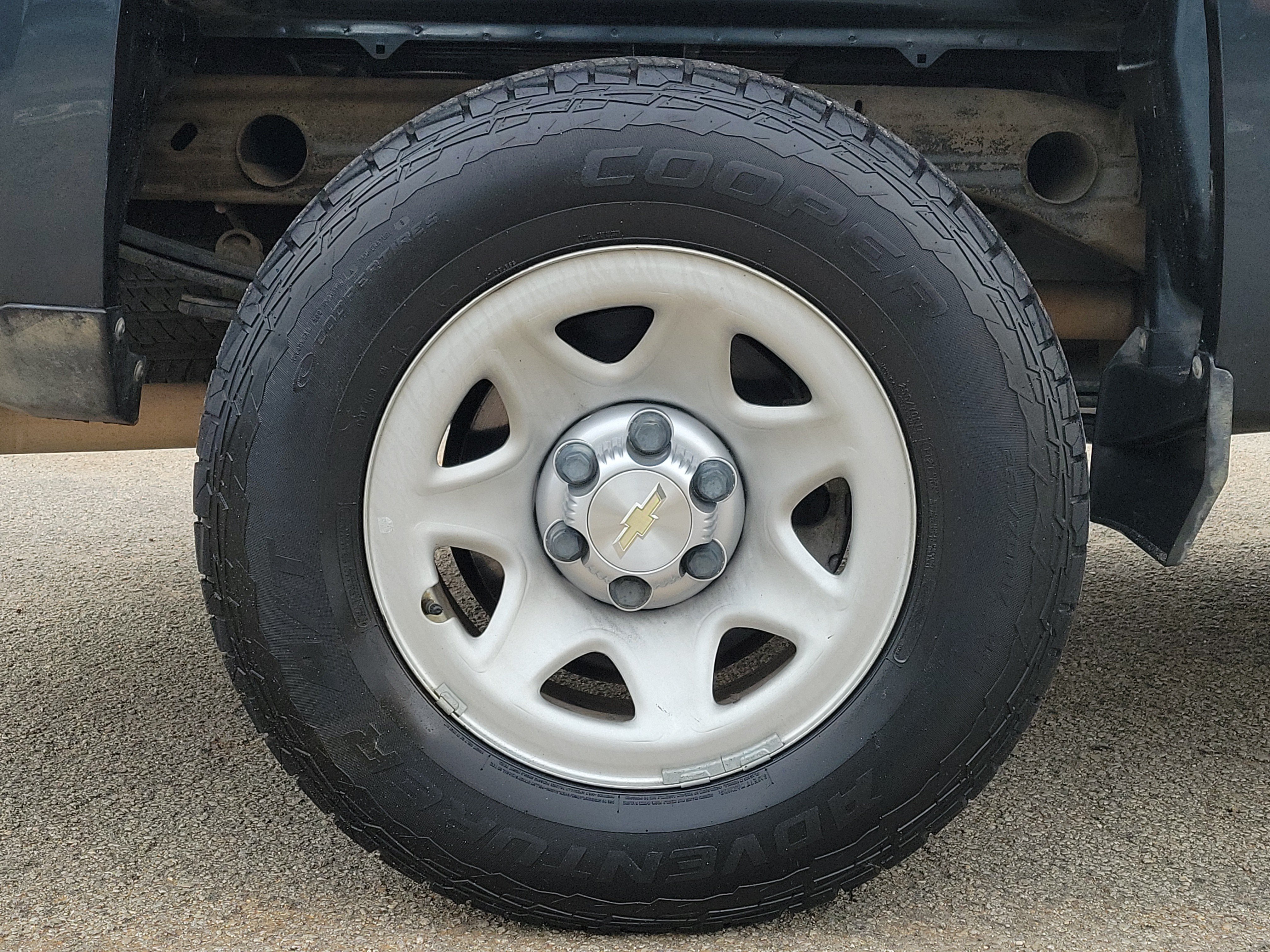 Used 2018 Chevrolet Silverado 1500 W/T w/ Trailering Package RWD image 2
