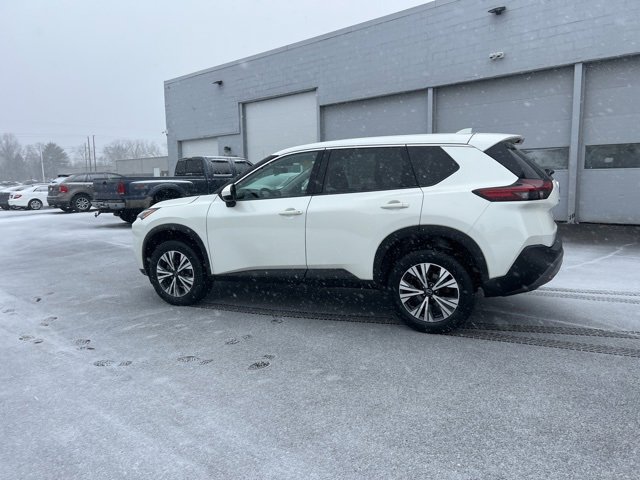 Used 2023 Nissan Rogue SV image 14