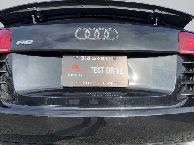 Used 2011 Audi R8 V8 image 16