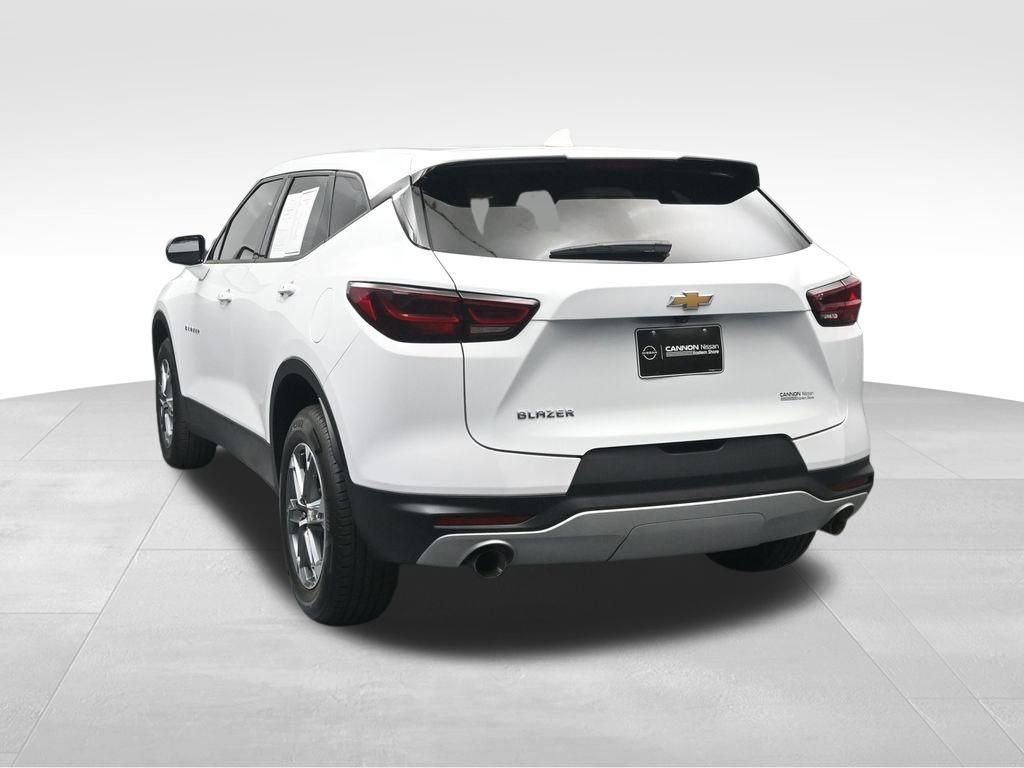 Used 2025 Chevrolet Blazer LT image 4