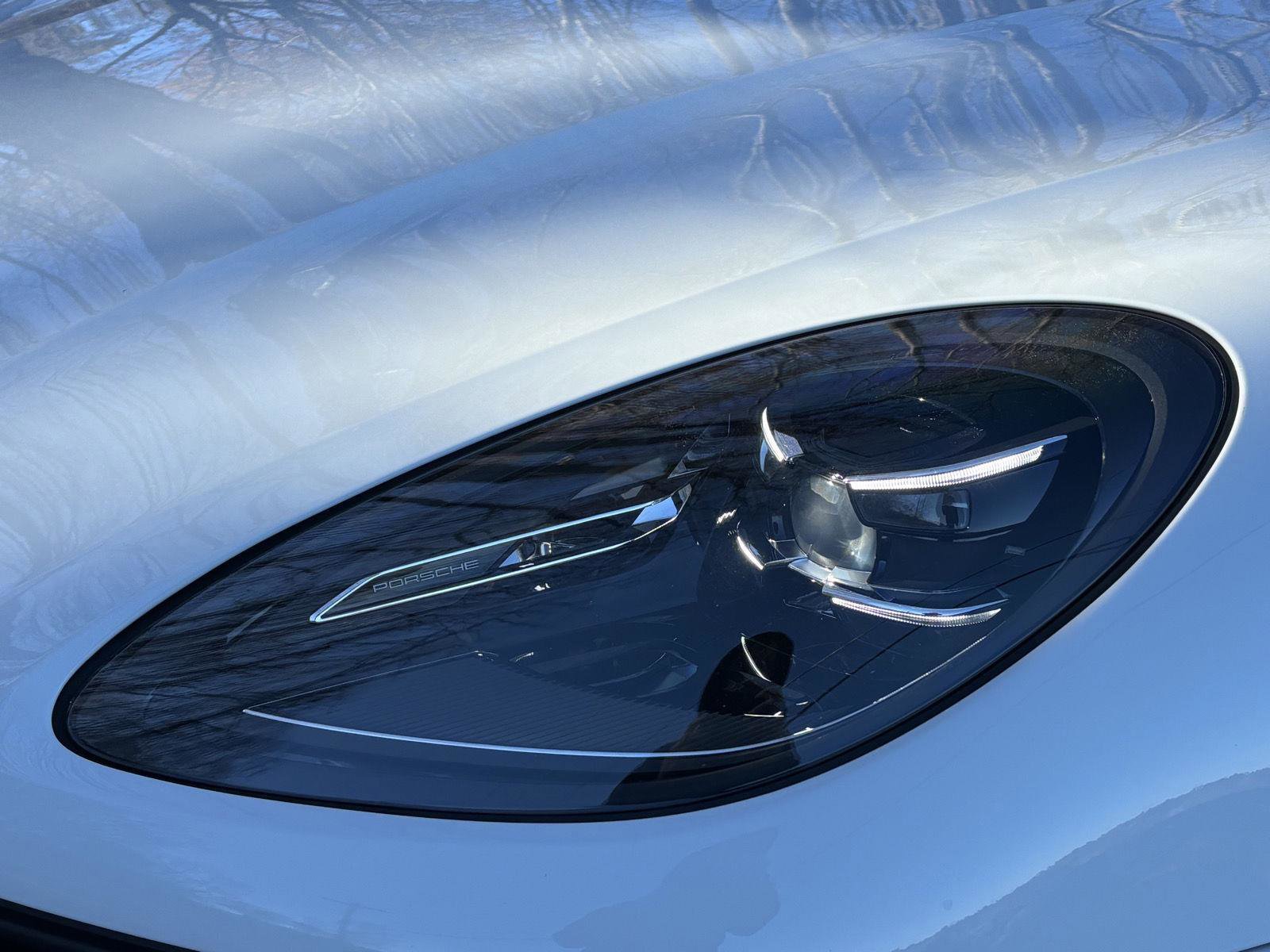 Used 2022 Porsche Macan Base w/ Premium Package Plus image 22