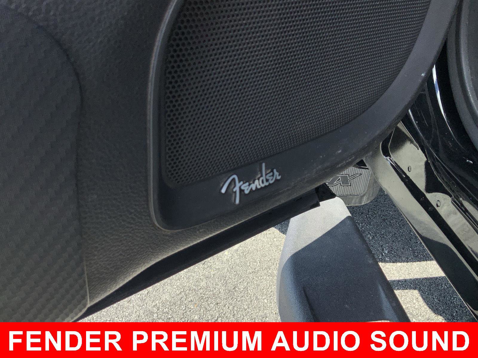 Used 2023 Nissan Titan PRO-4X AWD/4WD image 7