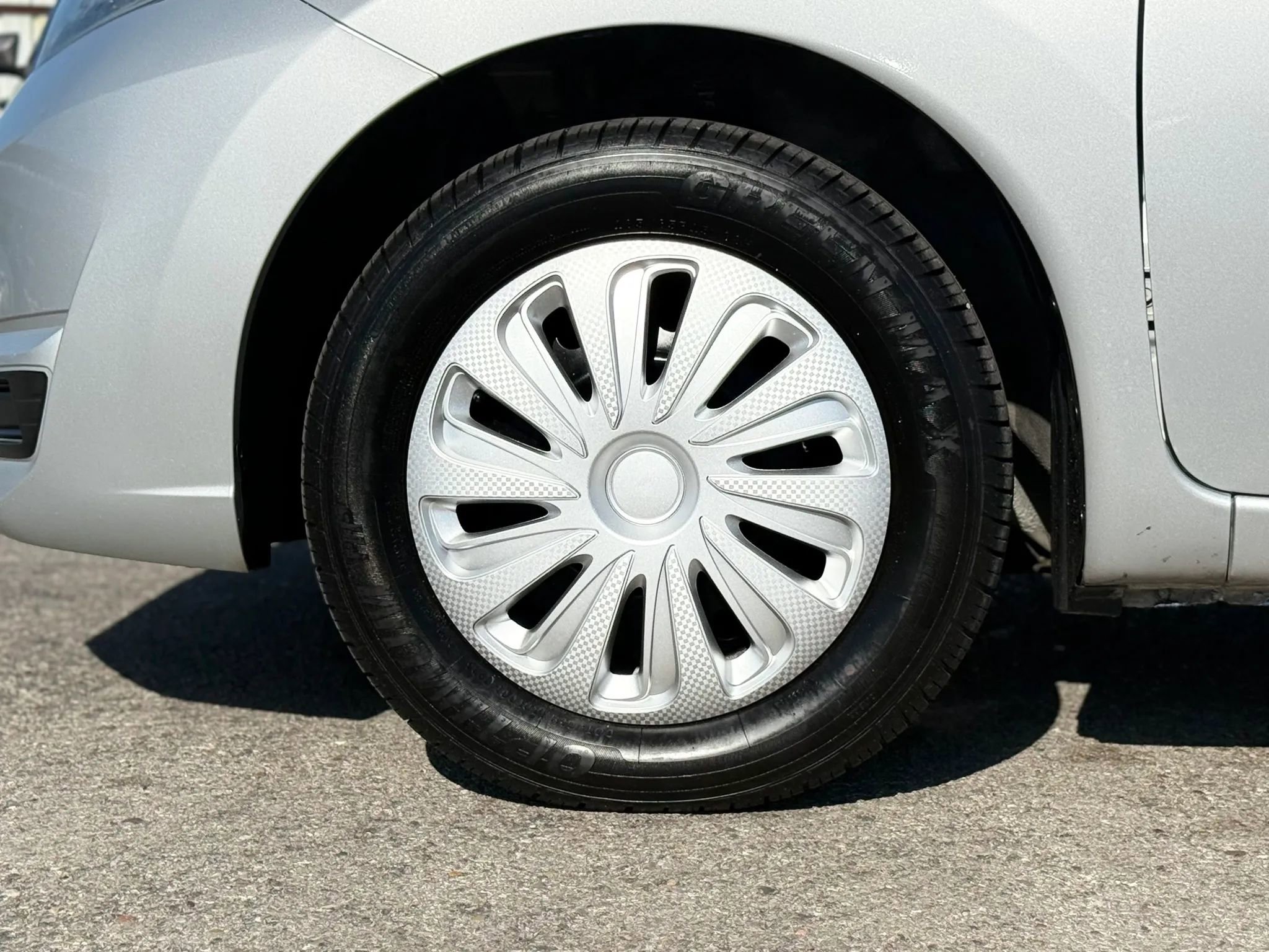 Used 2017 Nissan Versa Note SV image 35