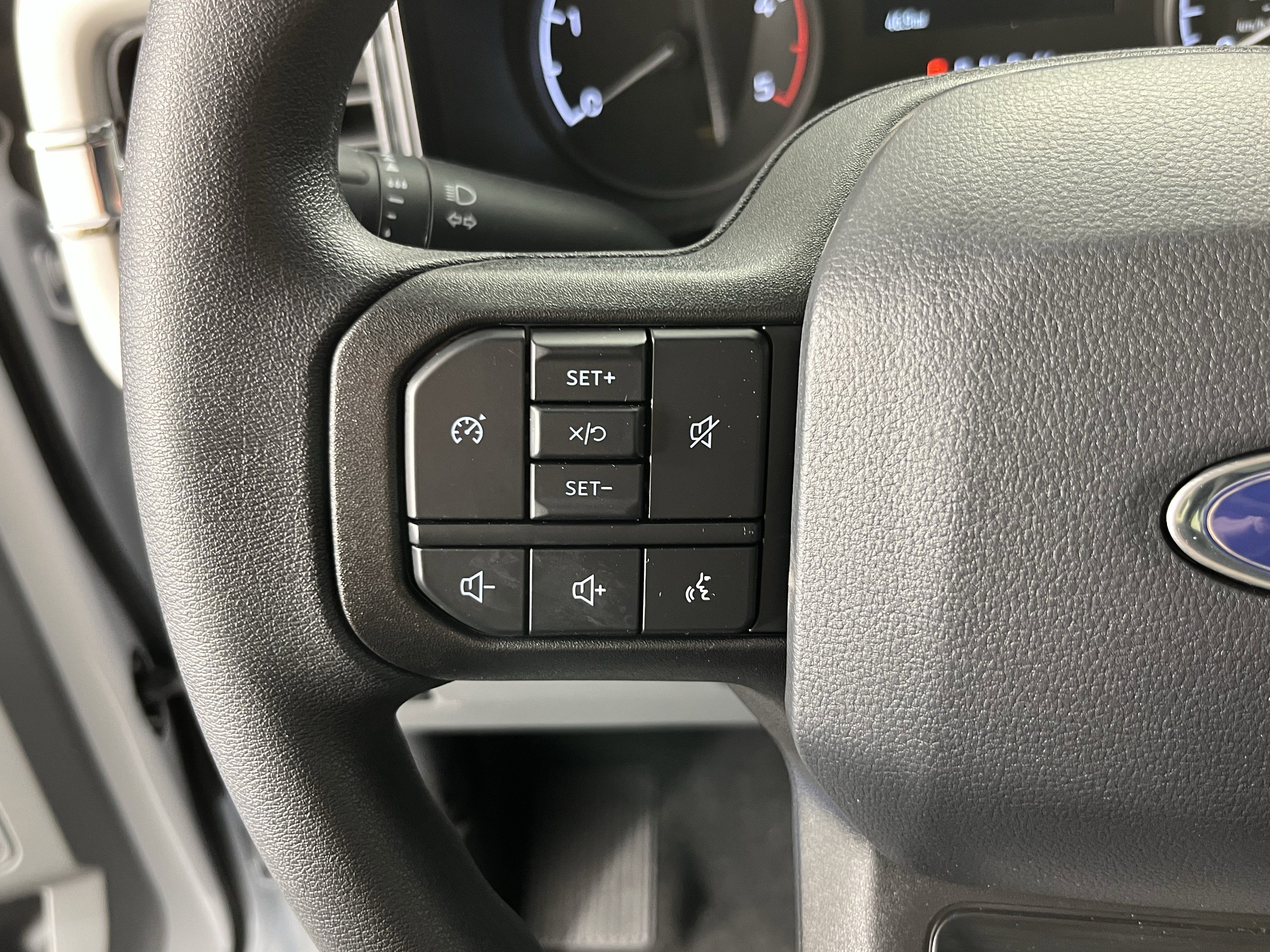 New 2026 Ford F350 XLT w/ FX4 Off-Road Package image 18