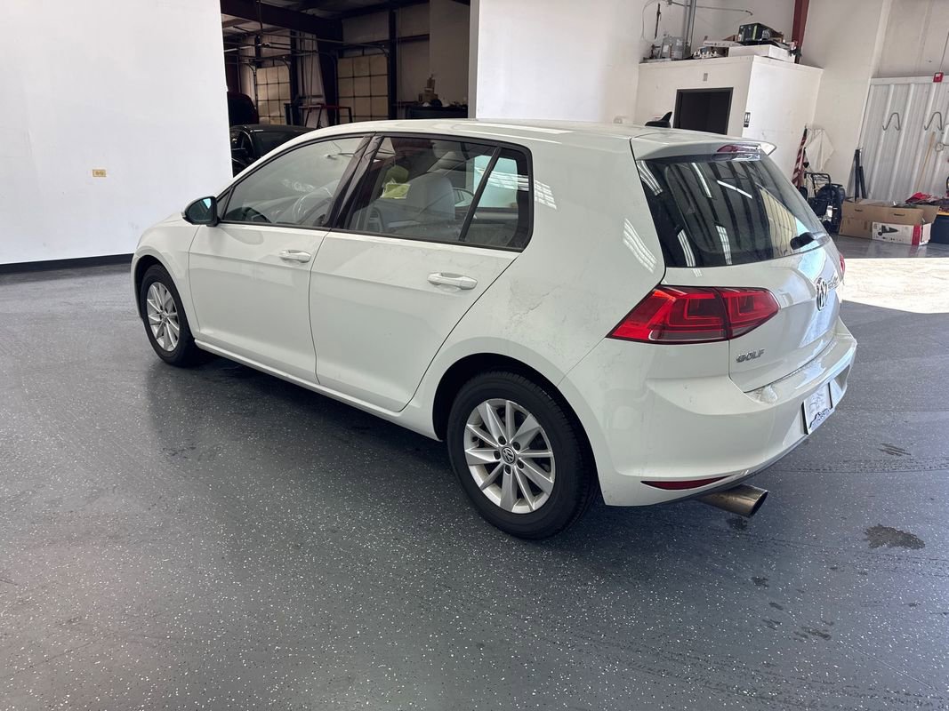 Used 2015 Volkswagen Golf S image 6