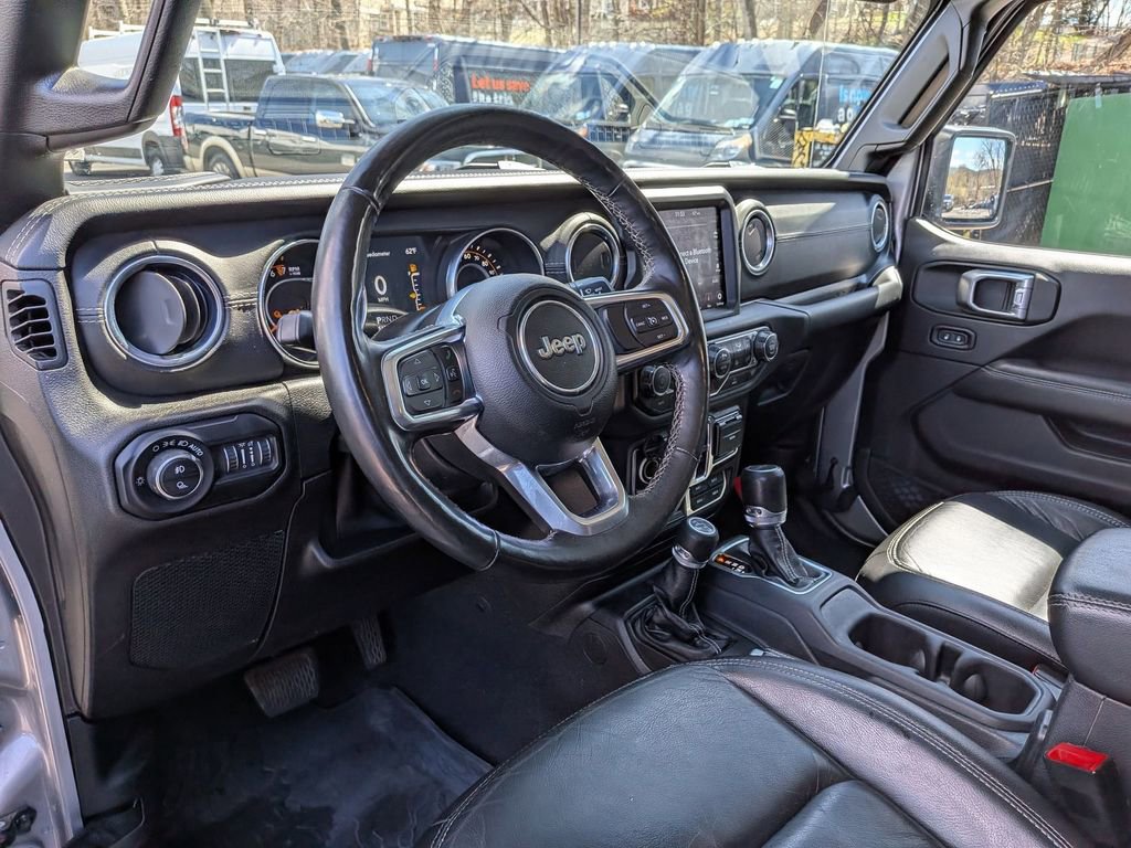 Used 2020 Jeep Gladiator Overland AWD/4WD image 12