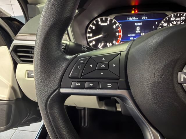 Used 2025 Nissan Altima 2.5 SV FWD image 17
