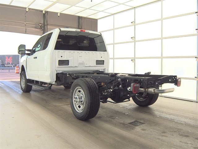 Used 2024 Ford F350 XL w/ XL Chrome Package image 5