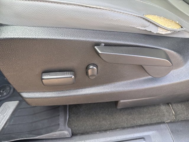 Used 2018 Chevrolet Colorado LT w/ Luxury Package, Chrome image 16