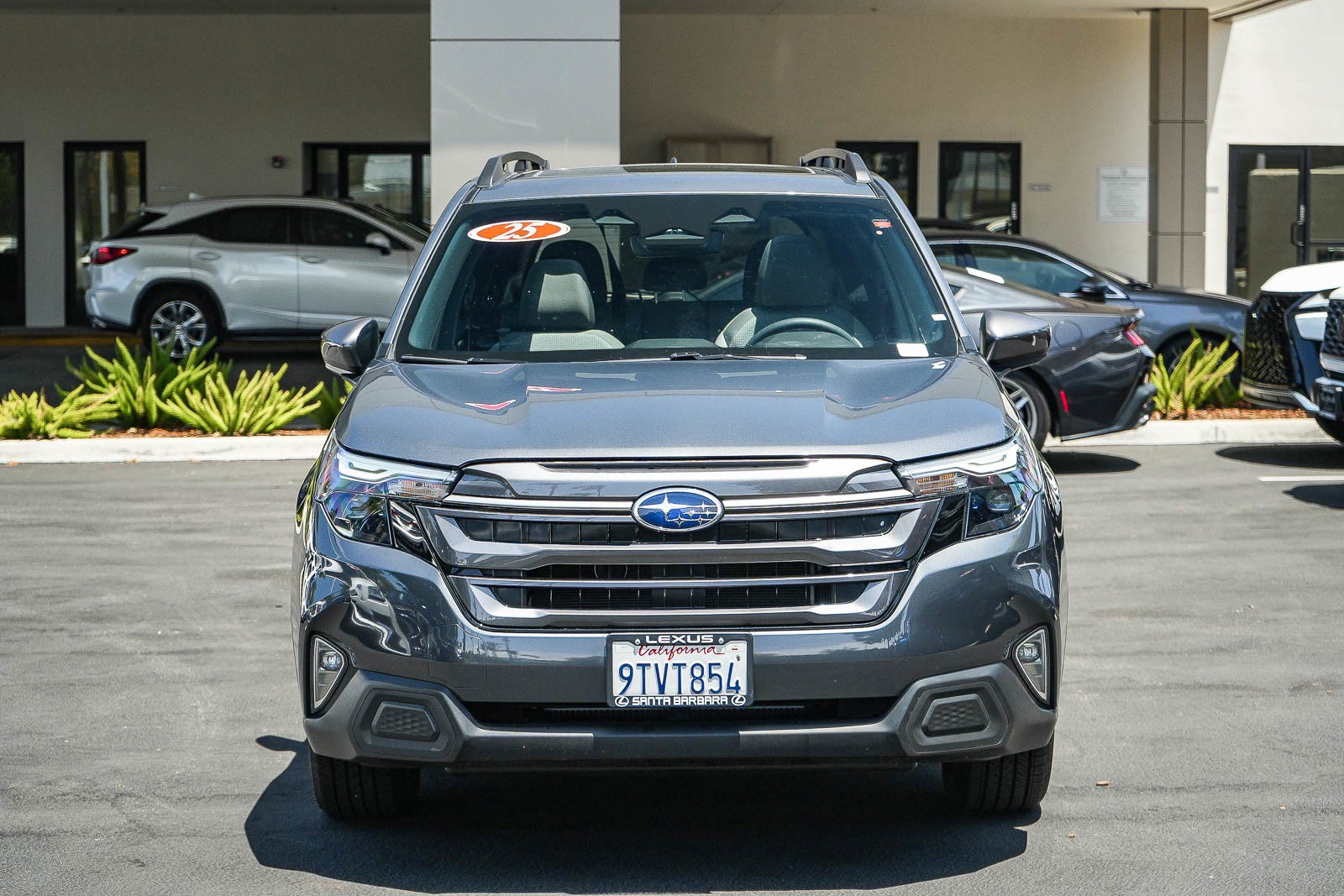 Used 2025 Subaru Forester Premium w/ Convenience Package #1 AWD/4WD image 2