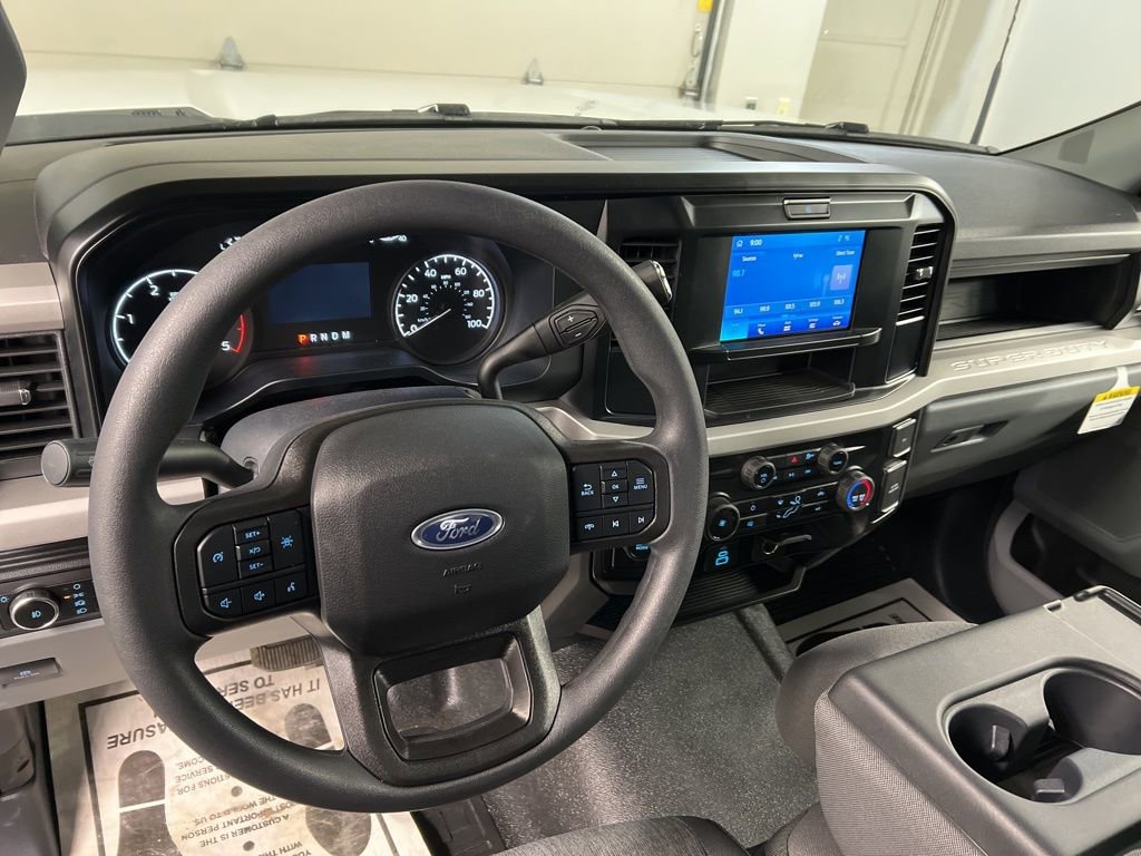 New 2026 Ford F550 4x4 Regular Cab Super Duty image 8