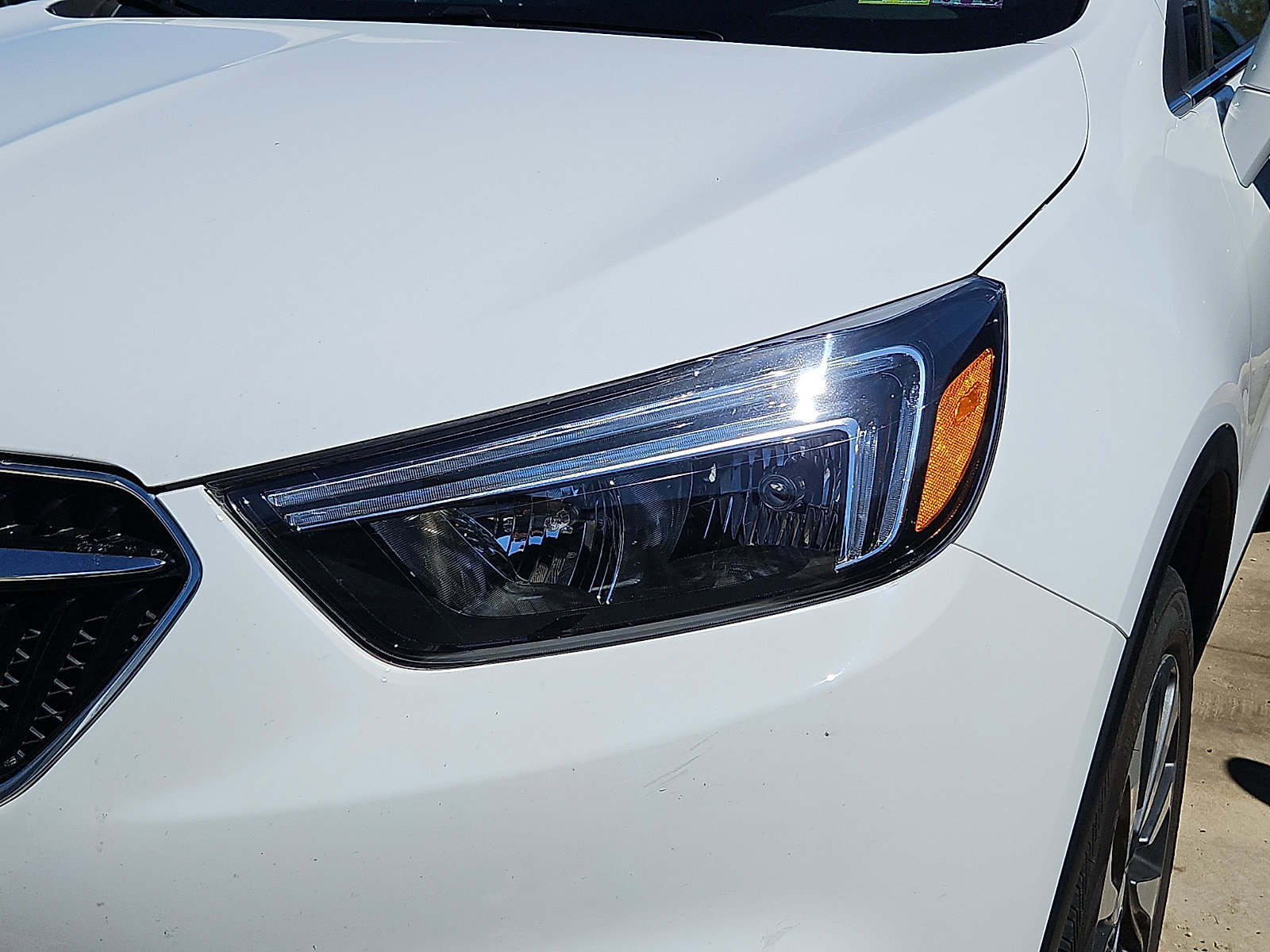 Certified 2022 Buick Encore Preferred w/ Safety Package AWD/4WD image 5