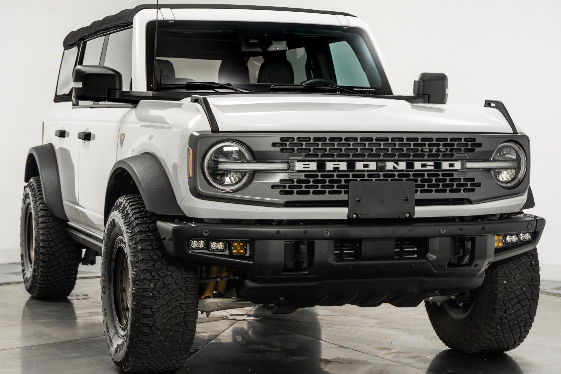 Used 2021 Ford Bronco Badlands image 3