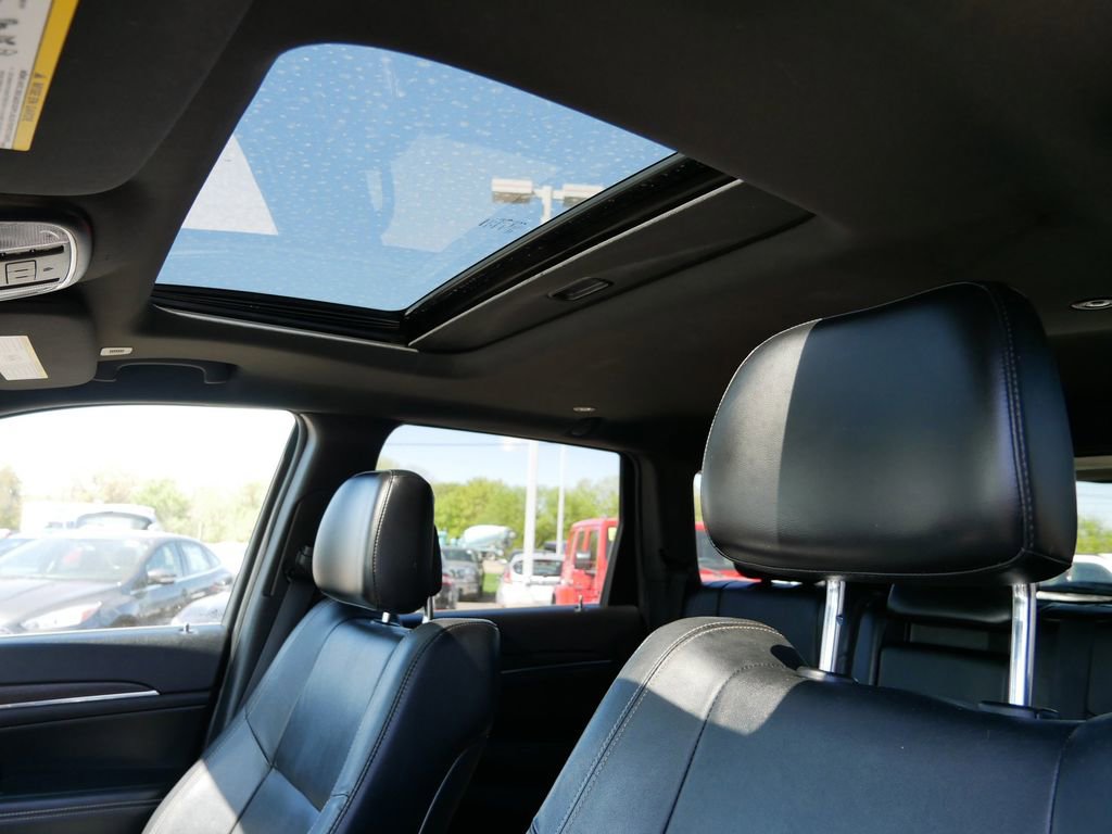 Used 2017 Jeep Grand Cherokee Limited AWD/4WD image 24