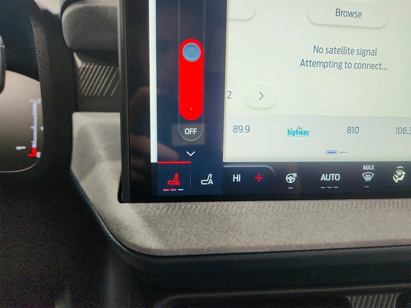 New 2025 Ford Maverick XLT w/ XLT Luxury Package image 29