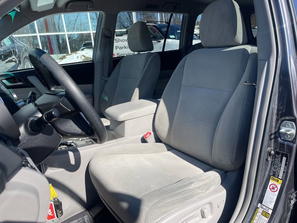 Used 2012 Toyota Highlander 4WD w/ Tech Pkg image 11